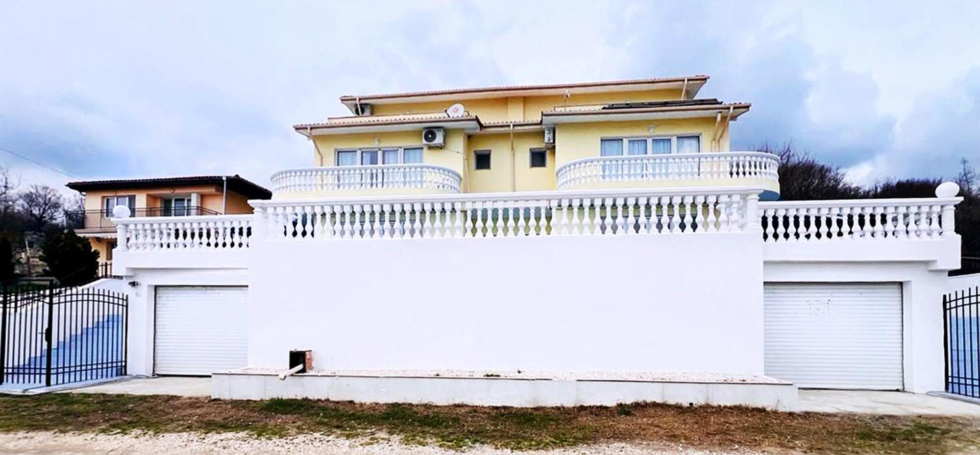 בלצ'יק Villa Sorento Italian Neoclassica מראה חיצוני תמונה
