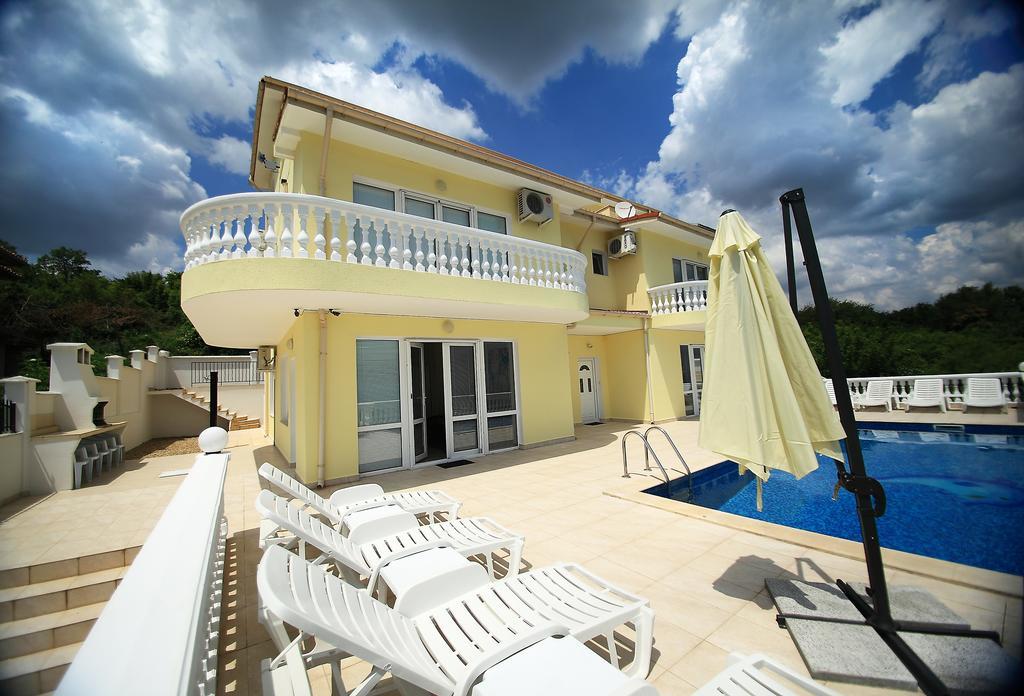 בלצ'יק Villa Sorento Italian Neoclassica מראה חיצוני תמונה